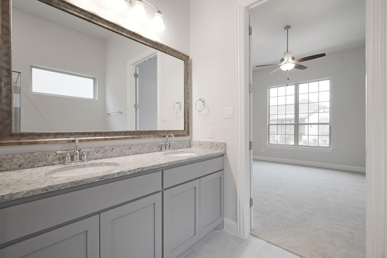 701 Waterbrook Pkwy - Photo 7 of 35