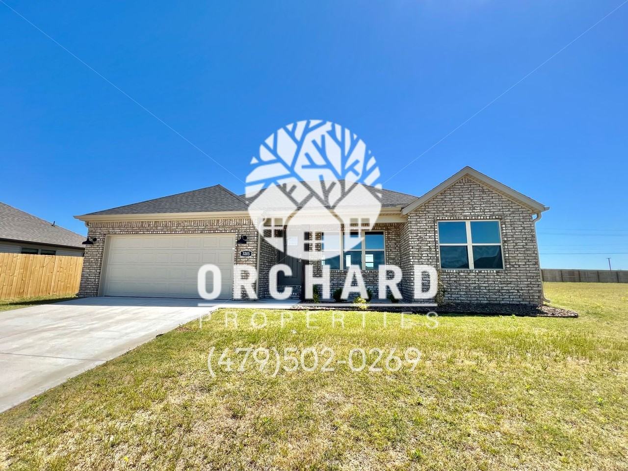 3203 N Ethan Dr - Photo 2 of 15