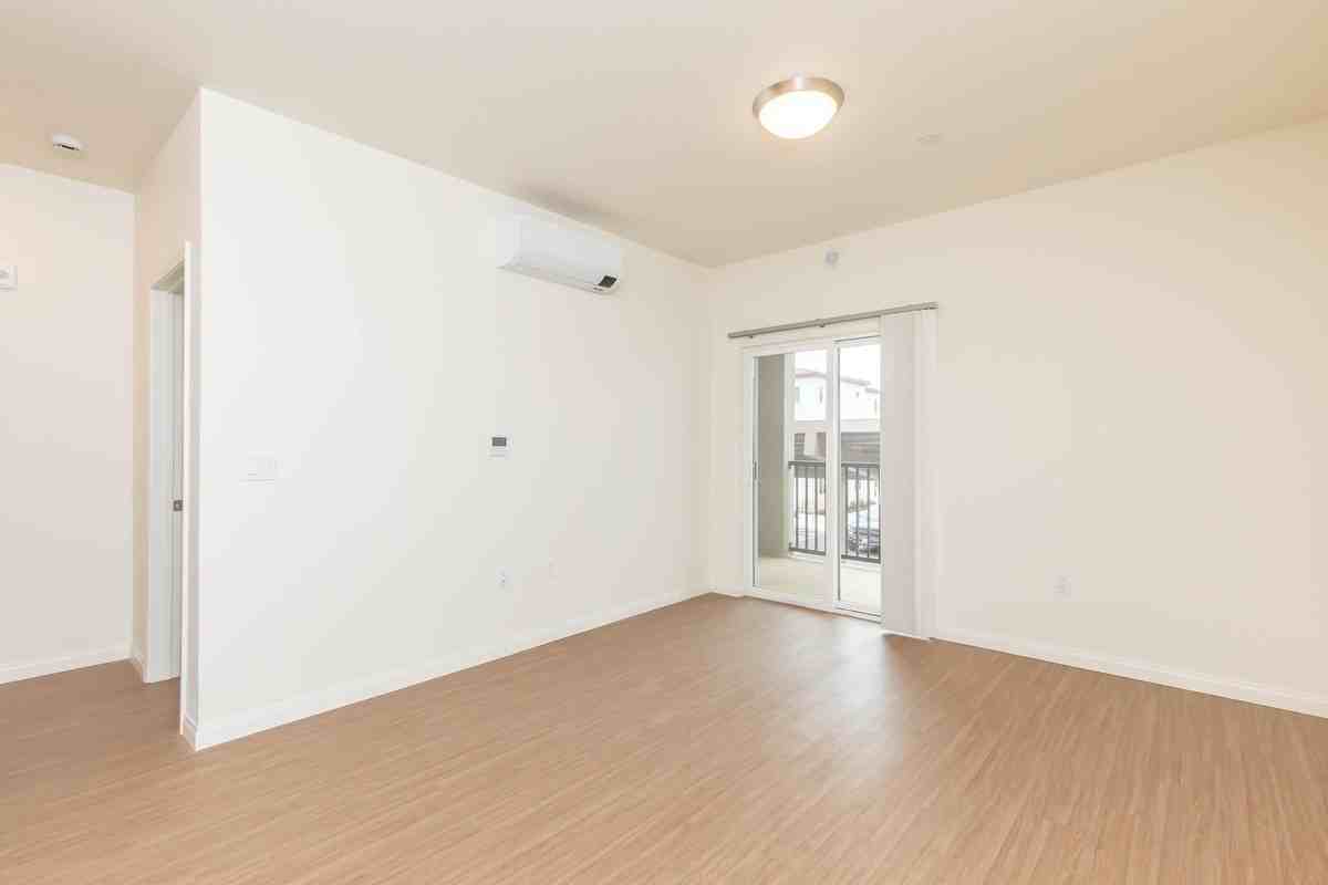 327 Plaza Dr Ste 1b - Photo 4 of 50