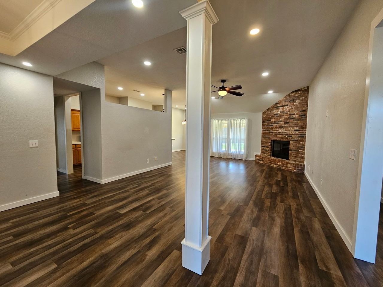 2504 Weymouth Pl - Photo 3 of 28