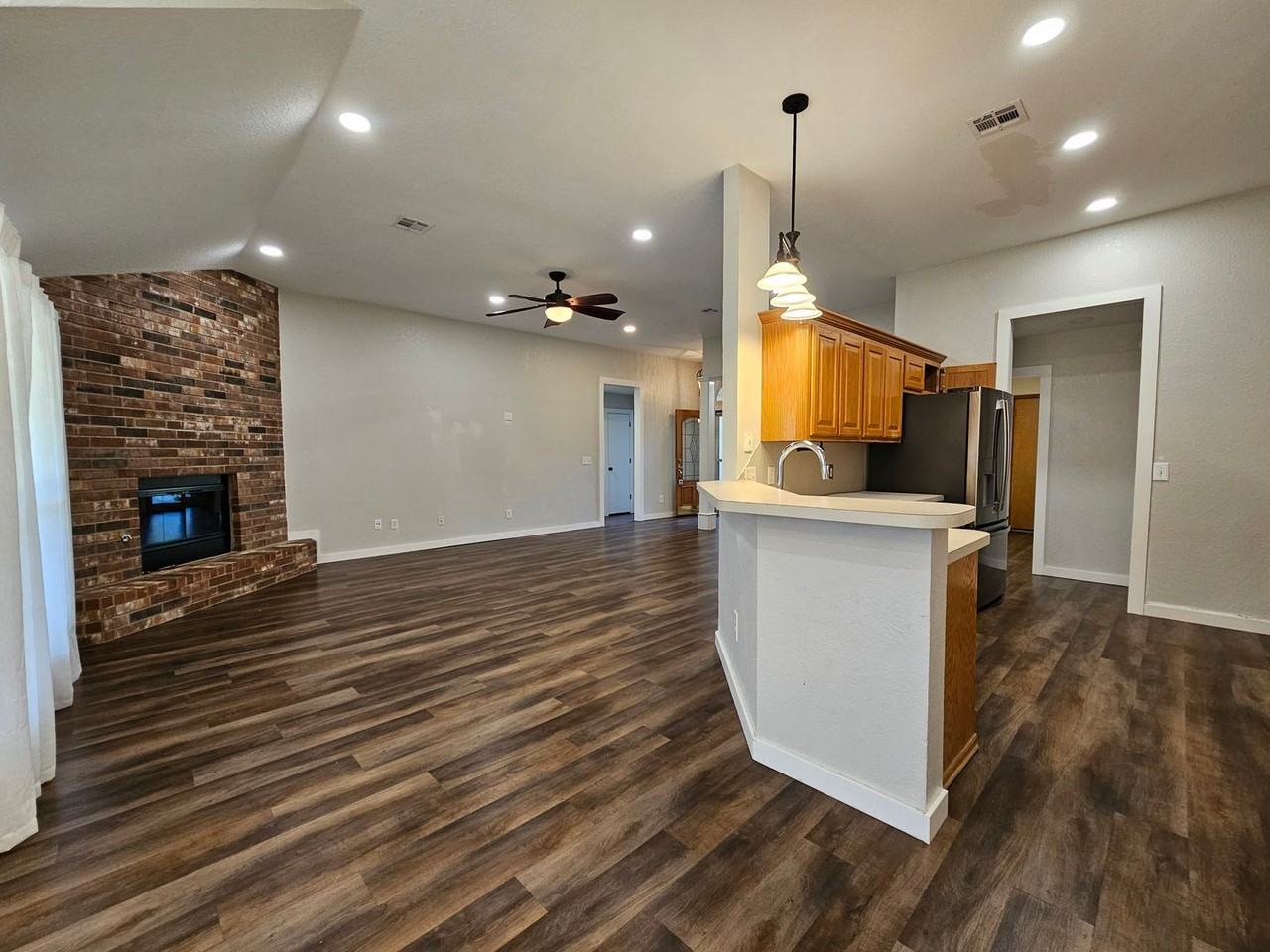 2504 Weymouth Pl - Photo 6 of 28