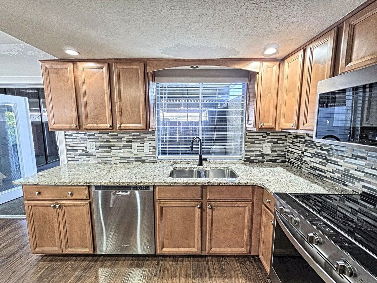 2938 Pine Cone Cir #46 - Photo 7 of 31