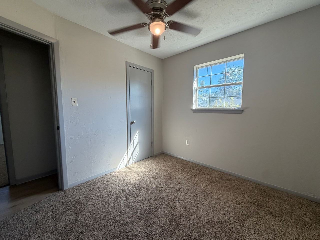 1011 Se Alta Ln - Photo 5 of 7
