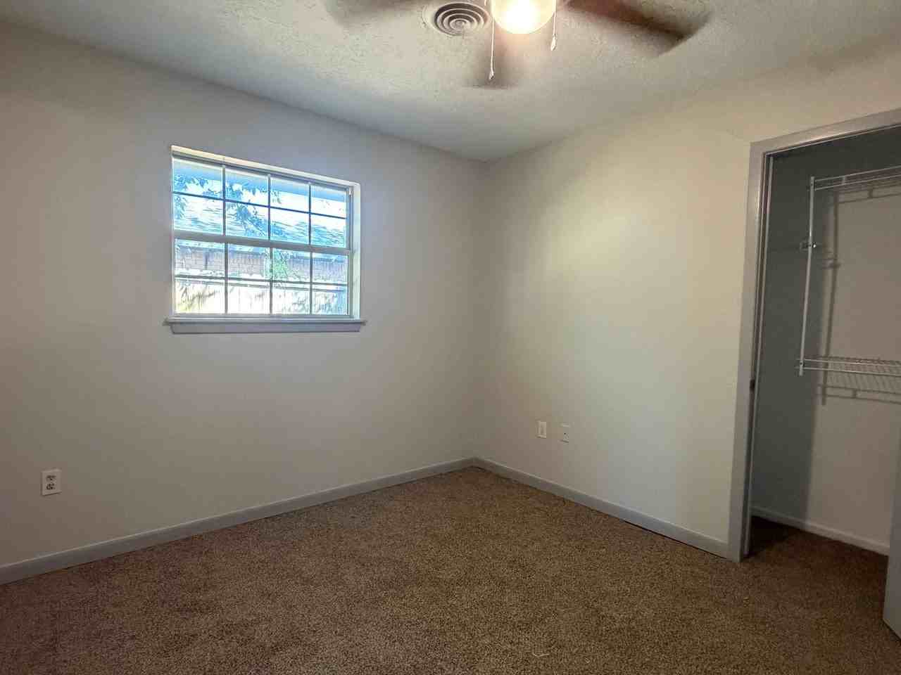 1011 Se Alta Ln - Photo 7 of 7