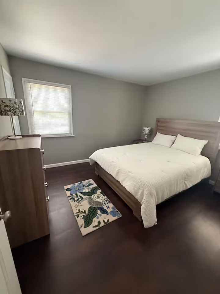 912 Marco Pl - Photo 3 of 9