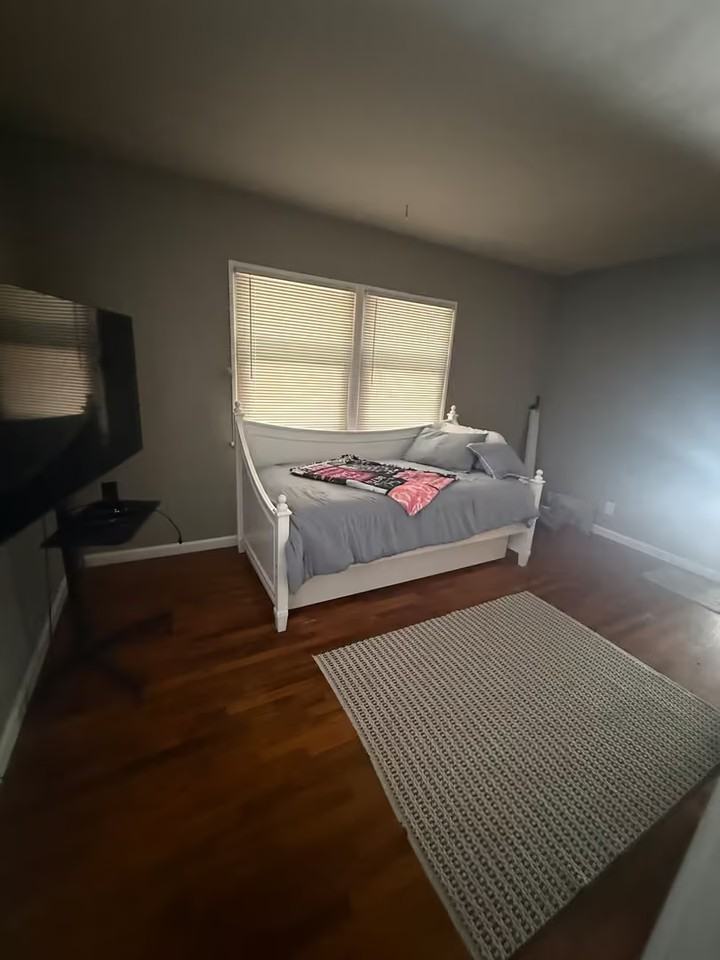 912 Marco Pl - Photo 4 of 9