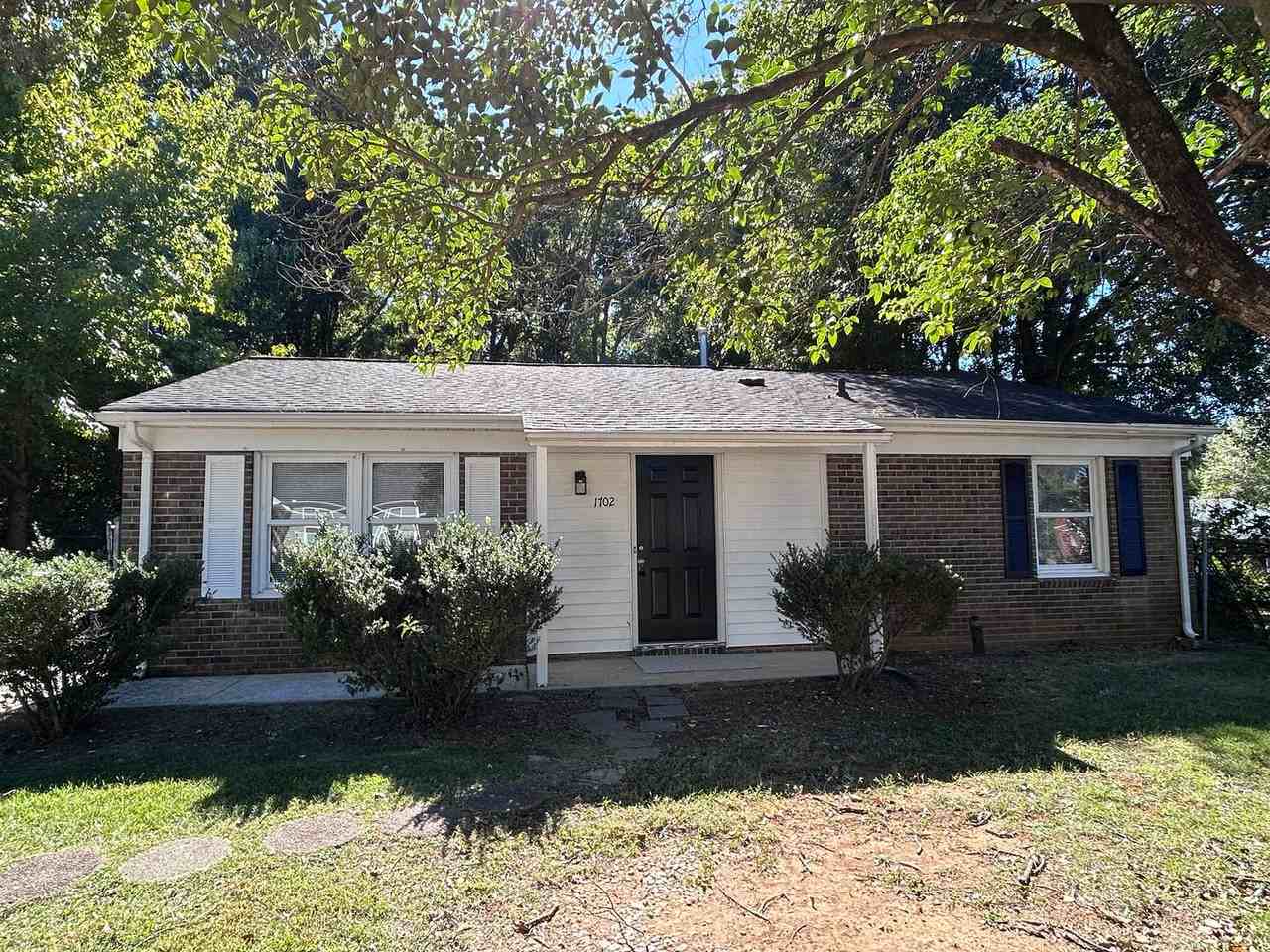 1702 Gavin Dr - Photo 2 of 25
