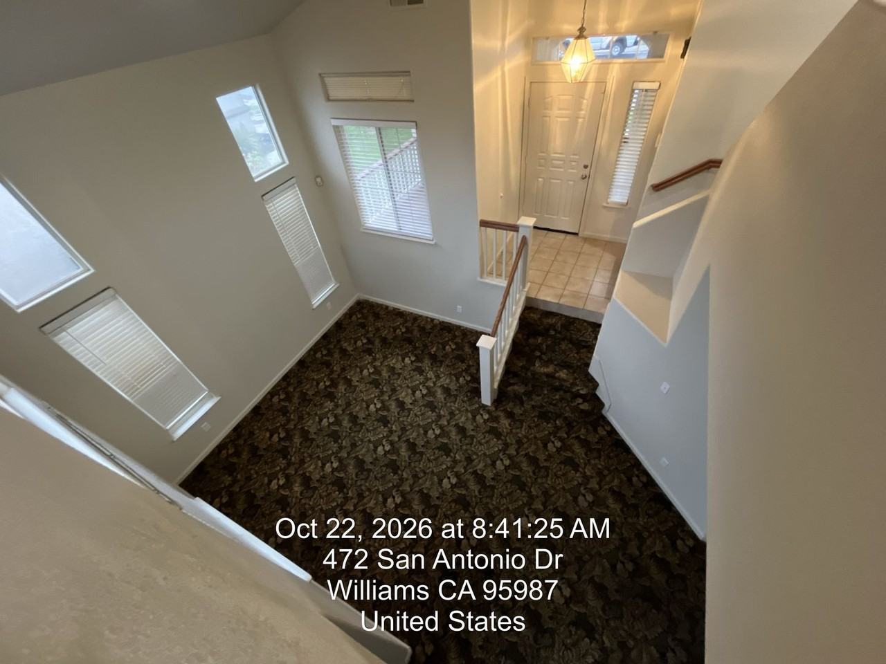 472 San Antonio Dr - Photo 2 of 8
