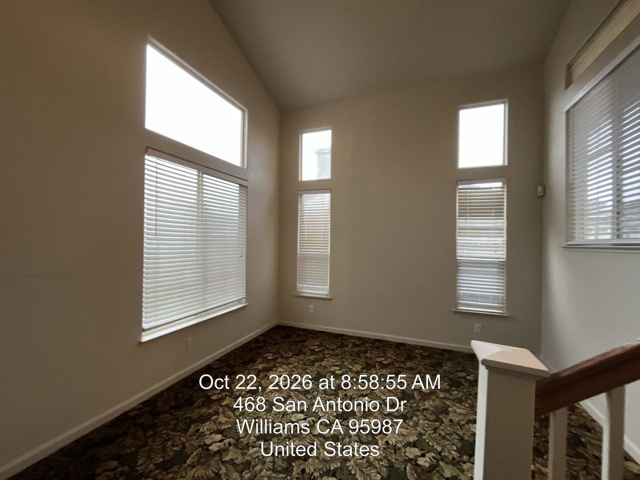 472 San Antonio Dr - Photo 6 of 8