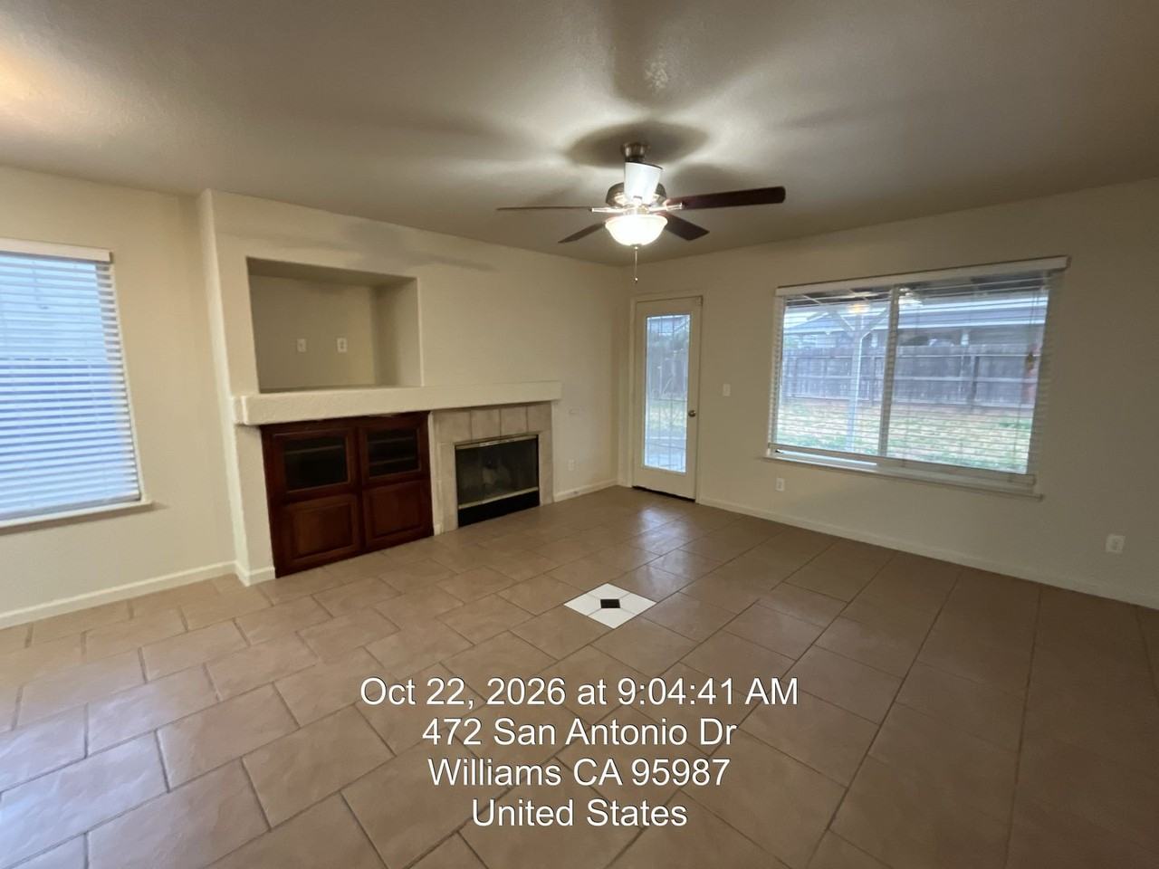 472 San Antonio Dr - Photo 7 of 8