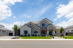 2736 E Moorland Dr - Photo 1 of 1