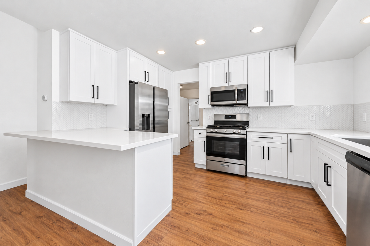 5229 Tipton St - Photo 4 of 21