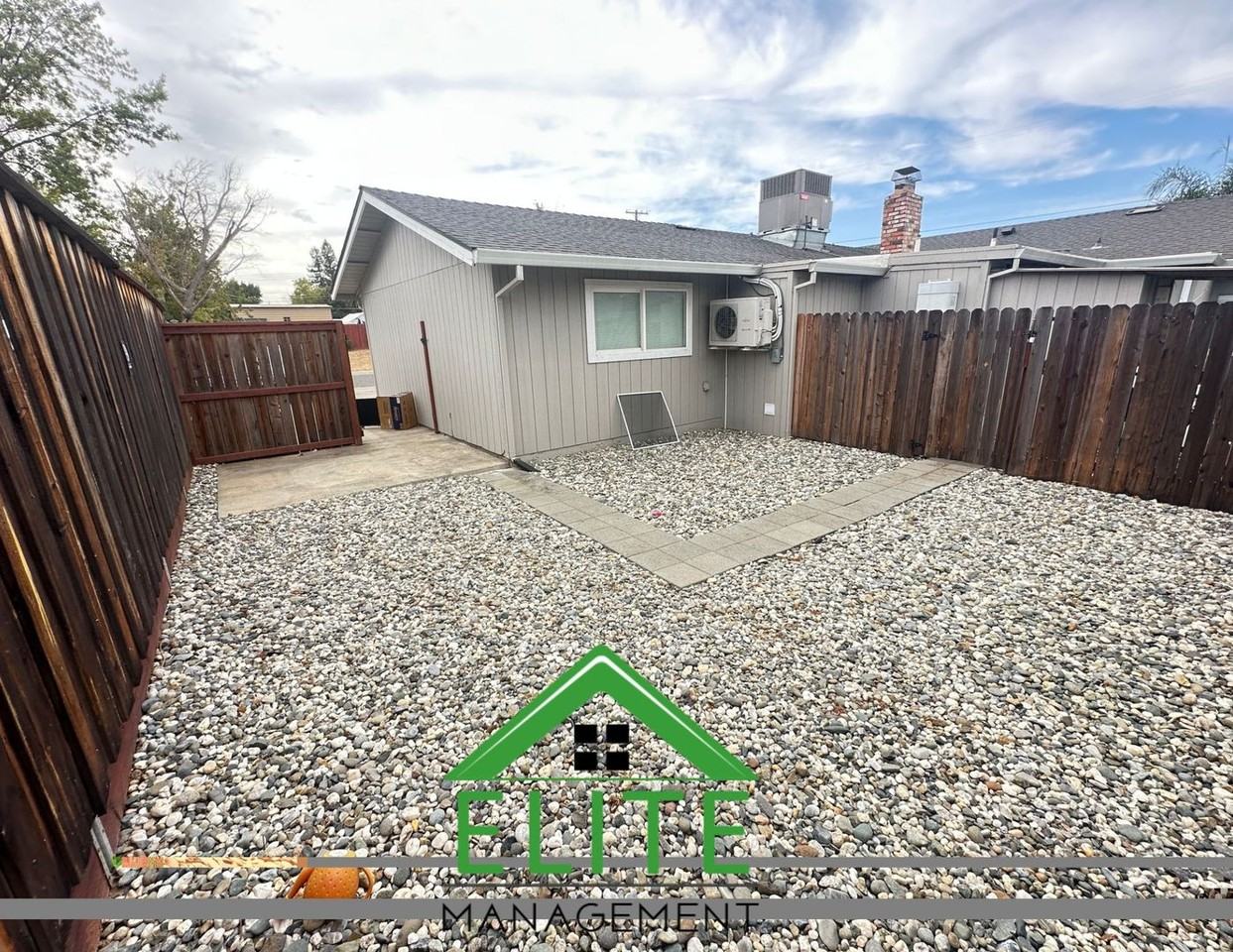 4970 Jackson St #D - Photo 2 of 11