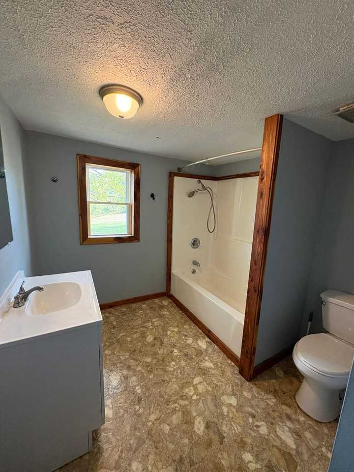 374 Etoile Rd - Photo 5 of 8