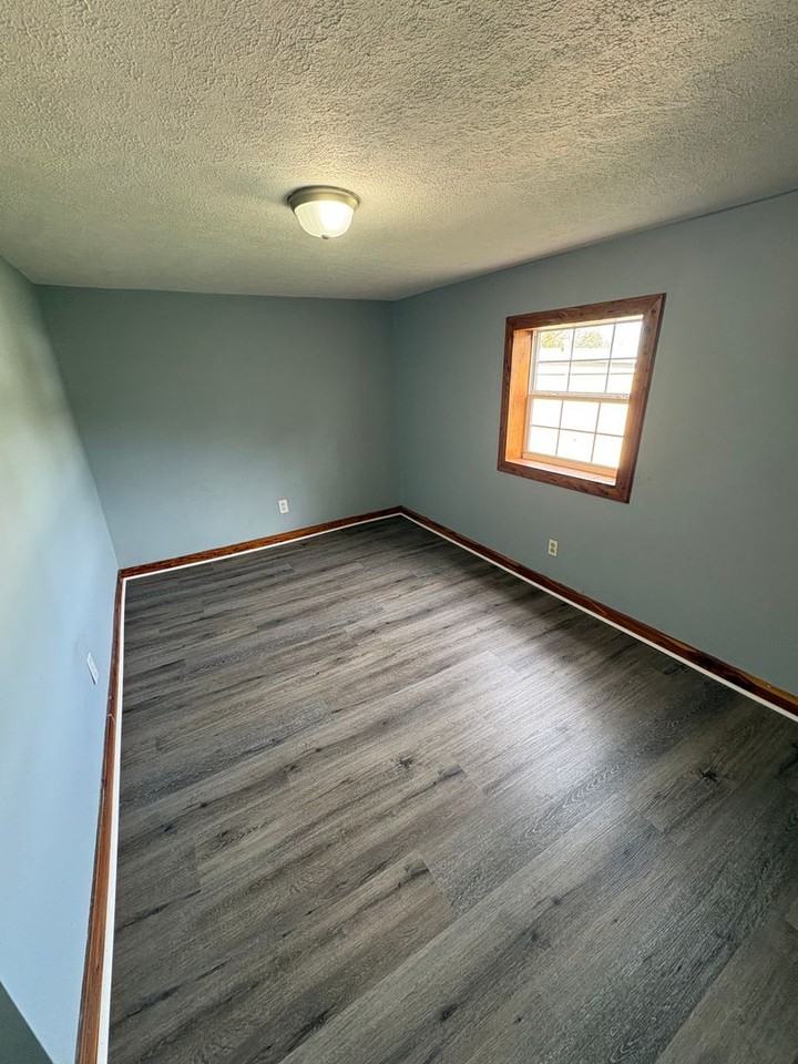 374 Etoile Rd - Photo 7 of 8