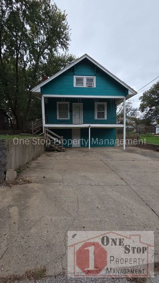 1416 S Northern Blvd - Photo 2 of 22