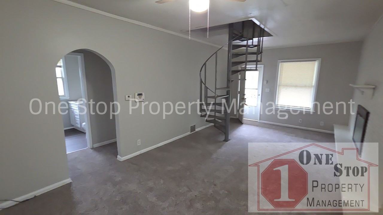 1416 S Northern Blvd - Photo 5 of 22