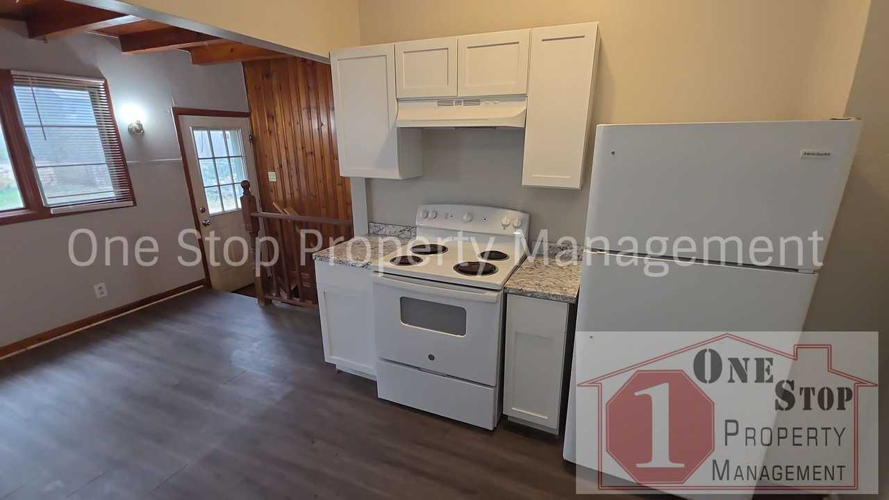 1416 S Northern Blvd - Photo 7 of 22