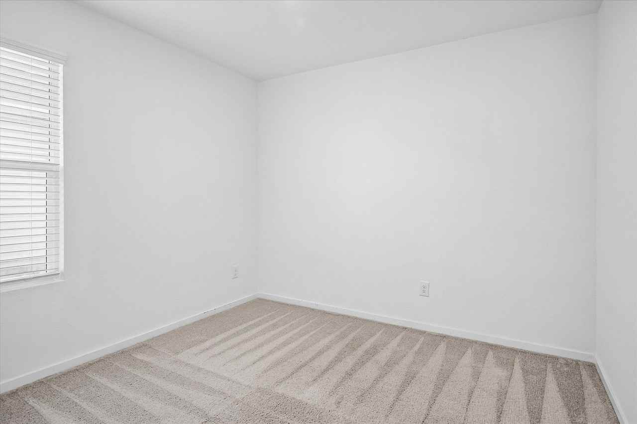 3237 Kiso Pkwy - Photo 7 of 15