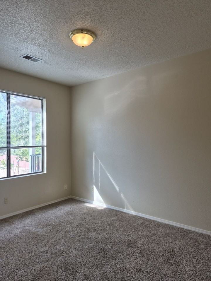 4248 Sabana Loop Se - Photo 3 of 11