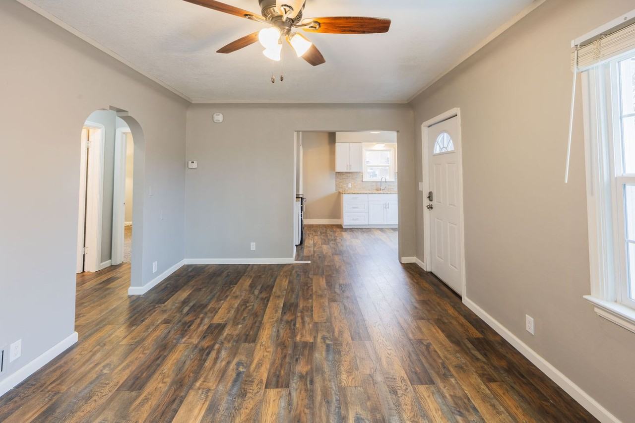 445 5th St - Photo 6 of 28