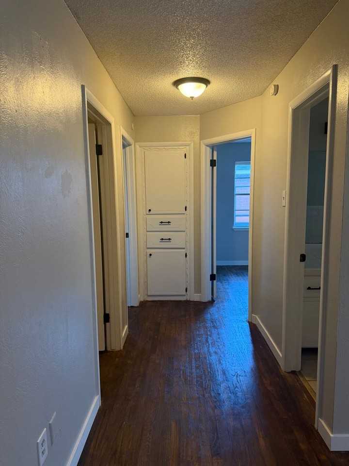 5907 Nw Dearborn Ave - Photo 4 of 18