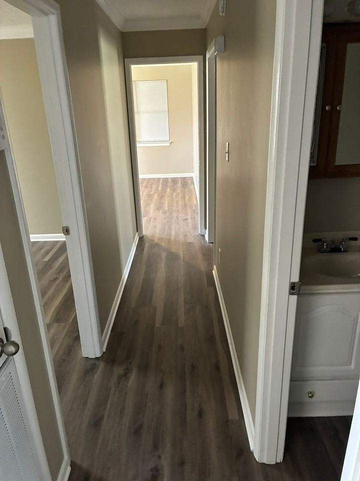 204 Wells Ave - Photo 3 of 36