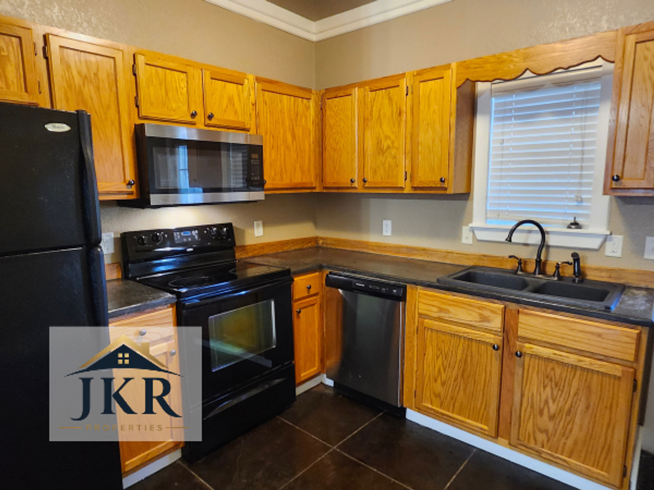 329 E Narroway - Photo 5 of 13