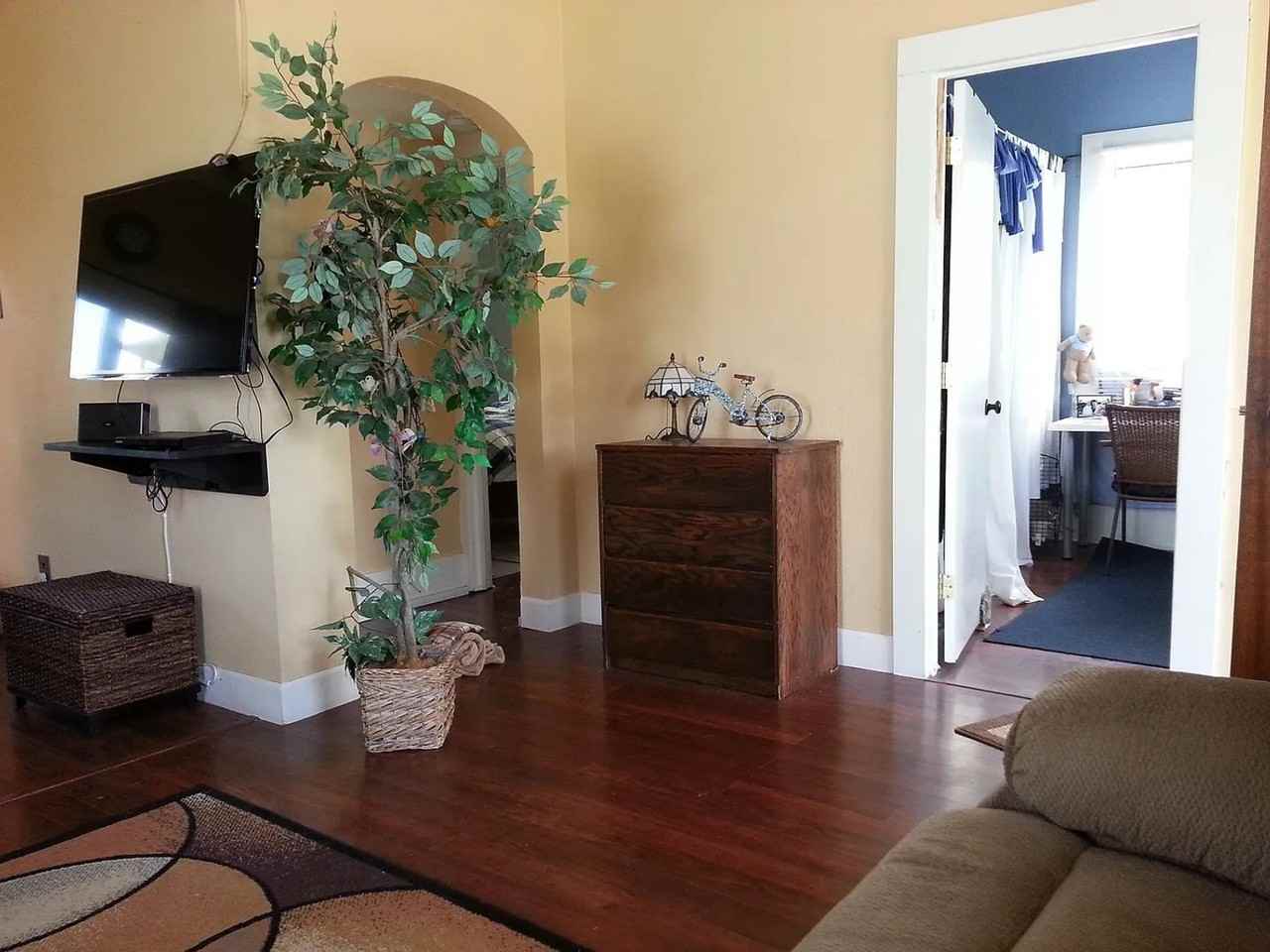 1178 N 3rd Ave - Photo 4 of 20