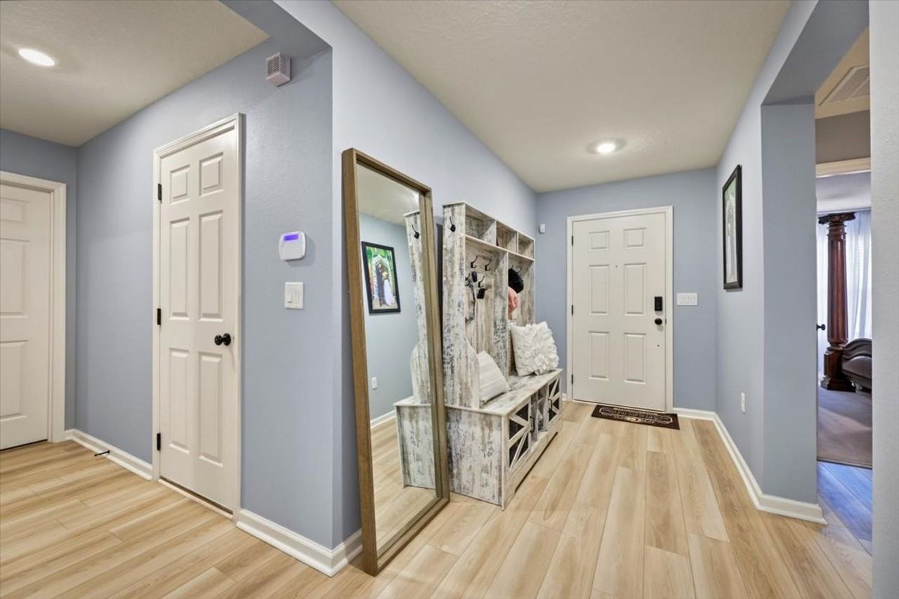 8374 Hawkes Meadow Dr - Photo 5 of 24