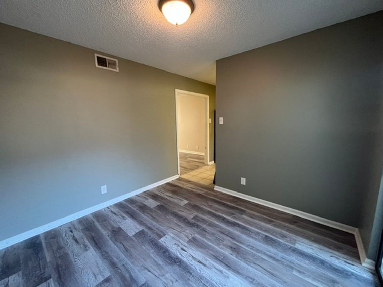 5244 Stumberg Ln - Photo 3 of 11
