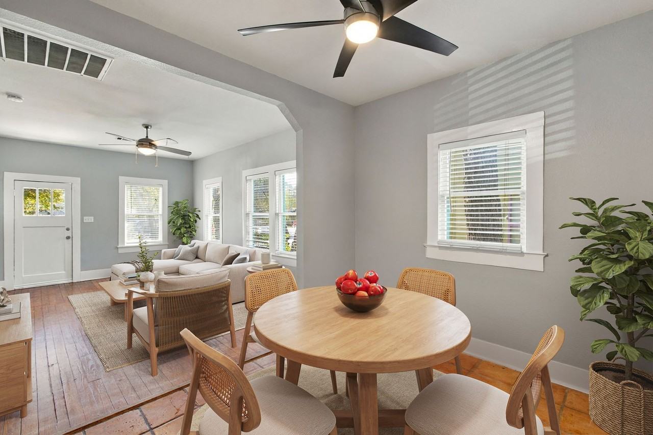 306 W 41st St - Photo 5 of 20