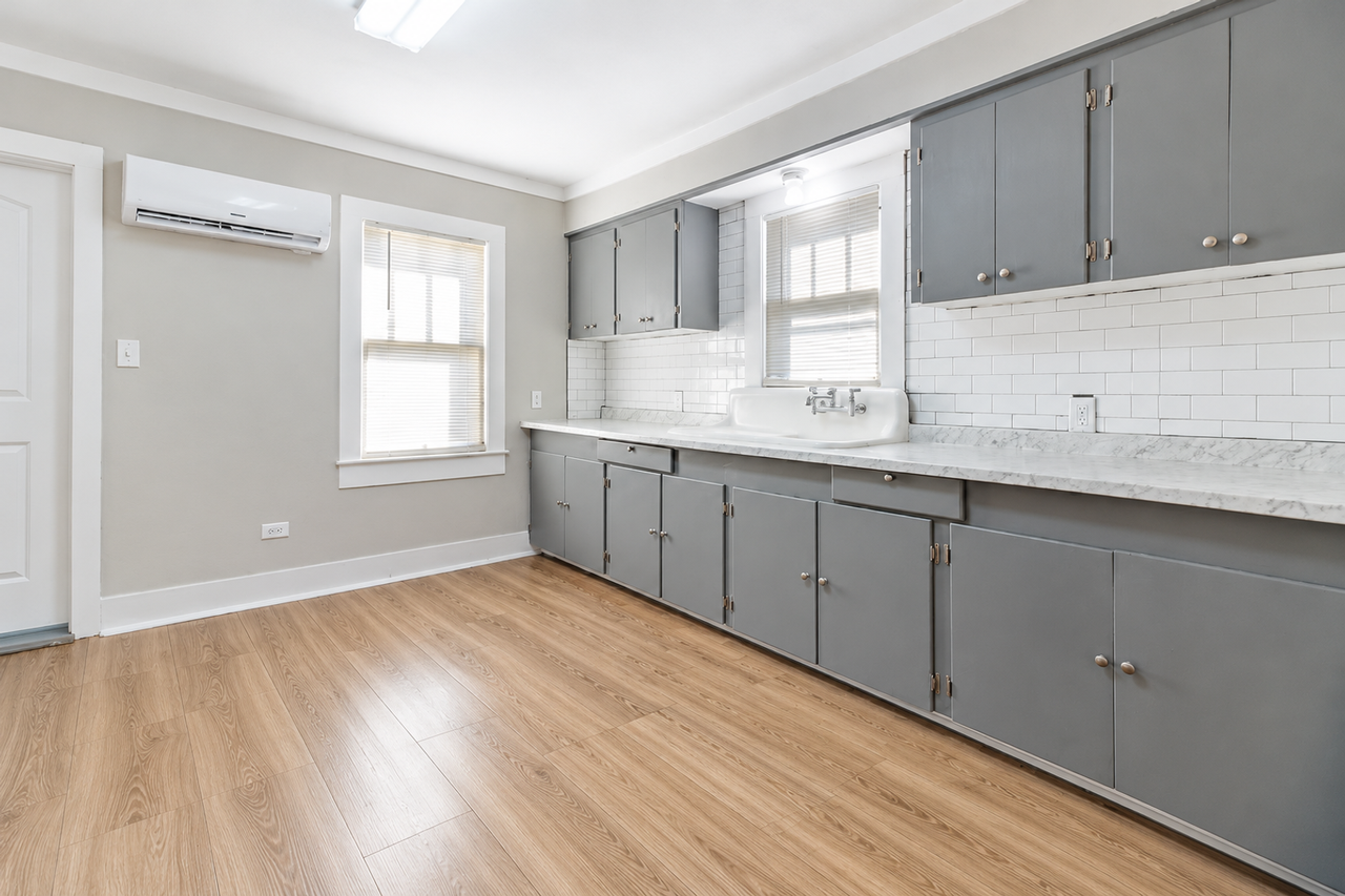 603 Avenue A - Photo 5 of 12