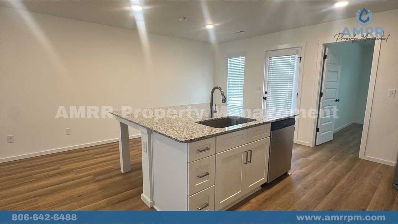 2028 Porter St - Photo 7 of 15