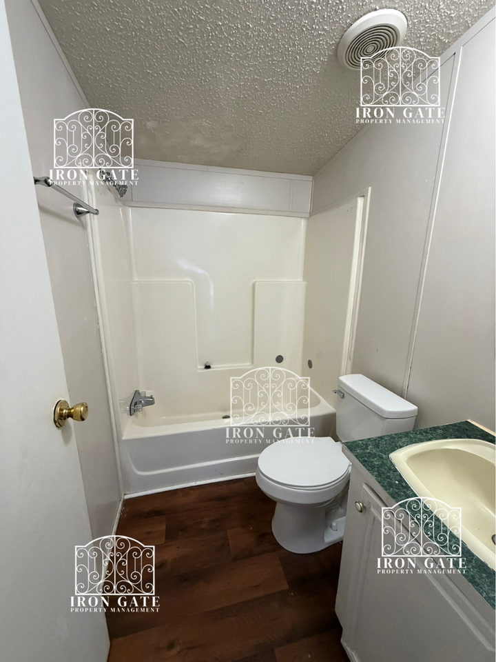 104 Hickory Forest Dr - Photo 6 of 9