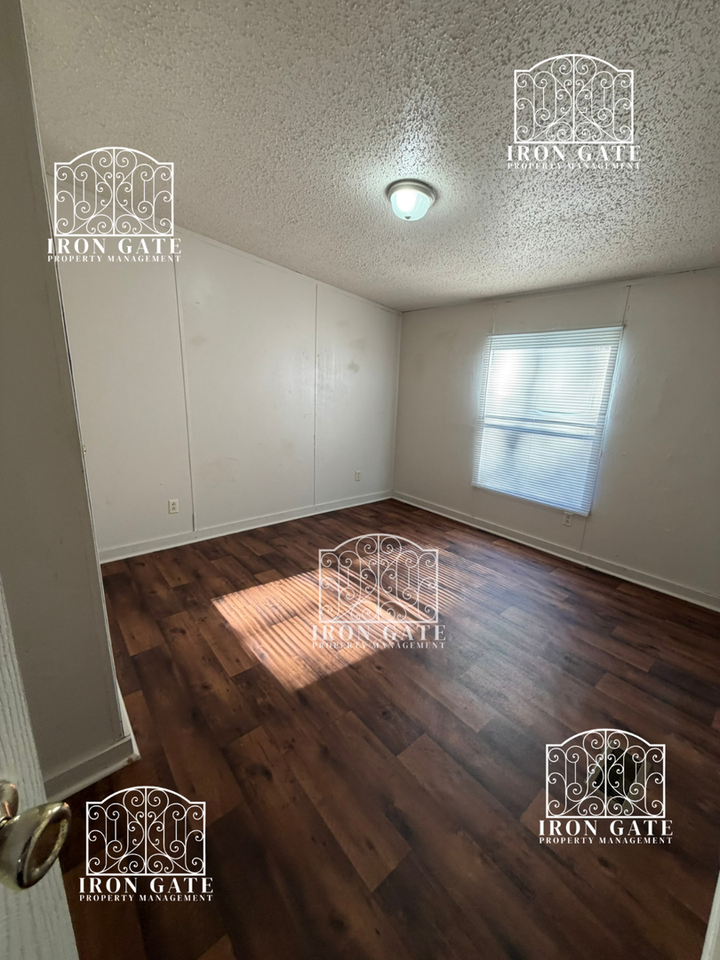 104 Hickory Forest Dr - Photo 7 of 9