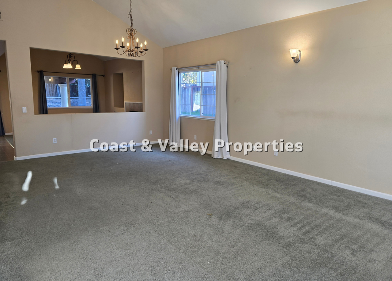 1061 Santa Inez - Photo 2 of 19