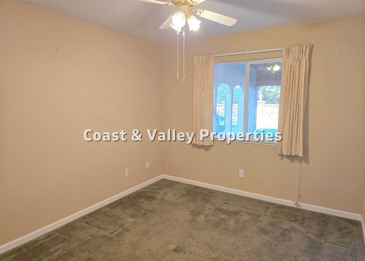 1061 Santa Inez - Photo 7 of 19
