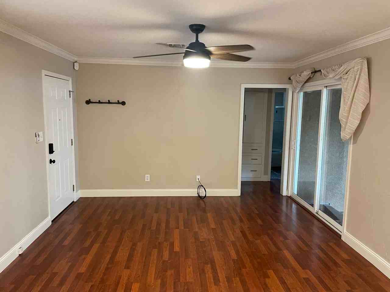 2701 58th St - Photo 5 of 25