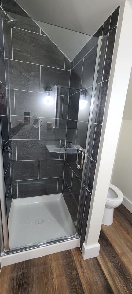404 W 6th St - Photo 2 of 24
