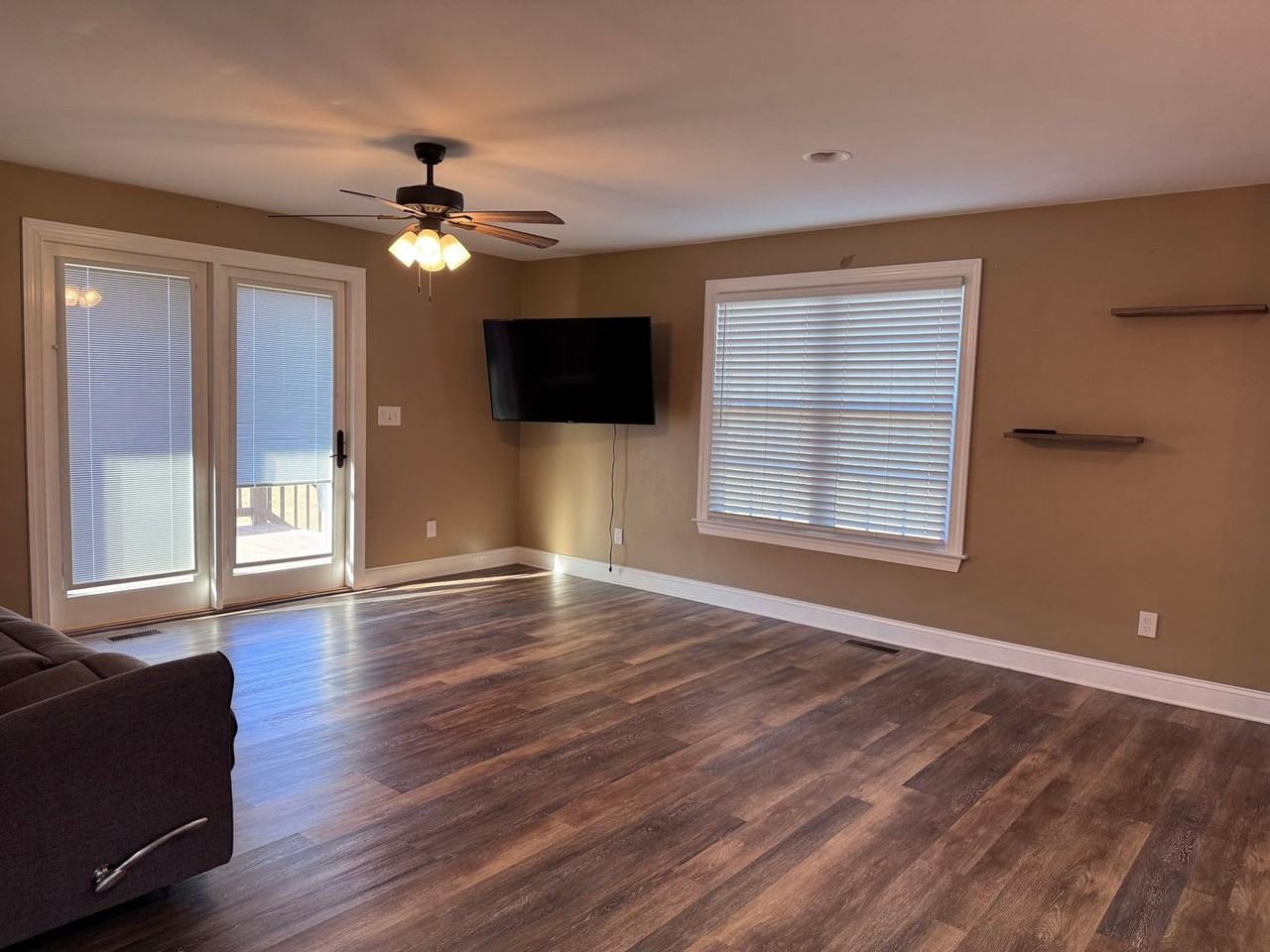 150 Upper Rd - Photo 3 of 26