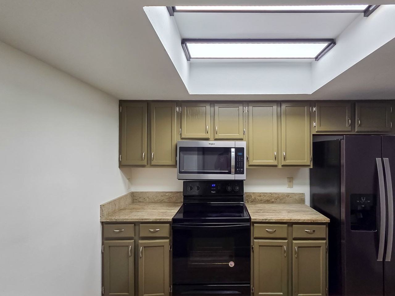 825 Sw 55th Ter - Photo 5 of 21
