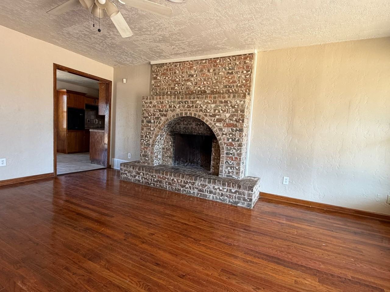 4525 Sw Atom Ave - Photo 6 of 14