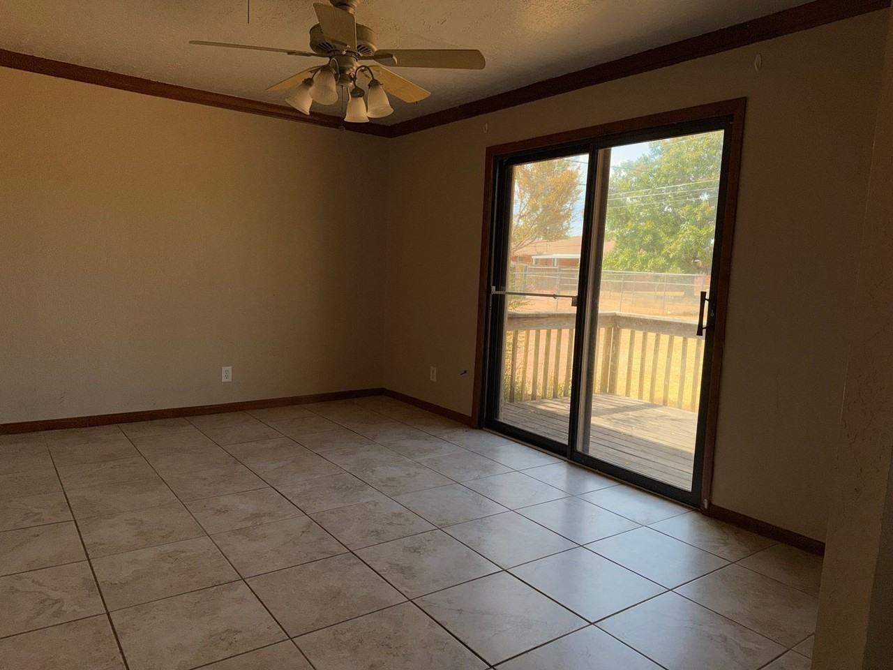 4525 Sw Atom Ave - Photo 7 of 14