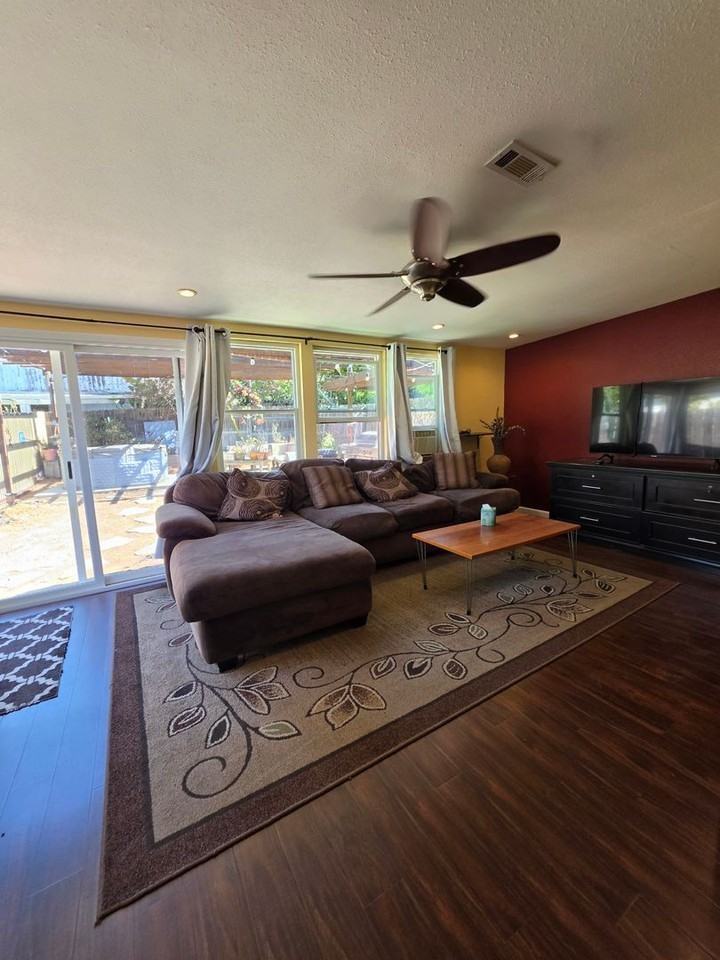 2059 Terraspiro Ave - Photo 4 of 11
