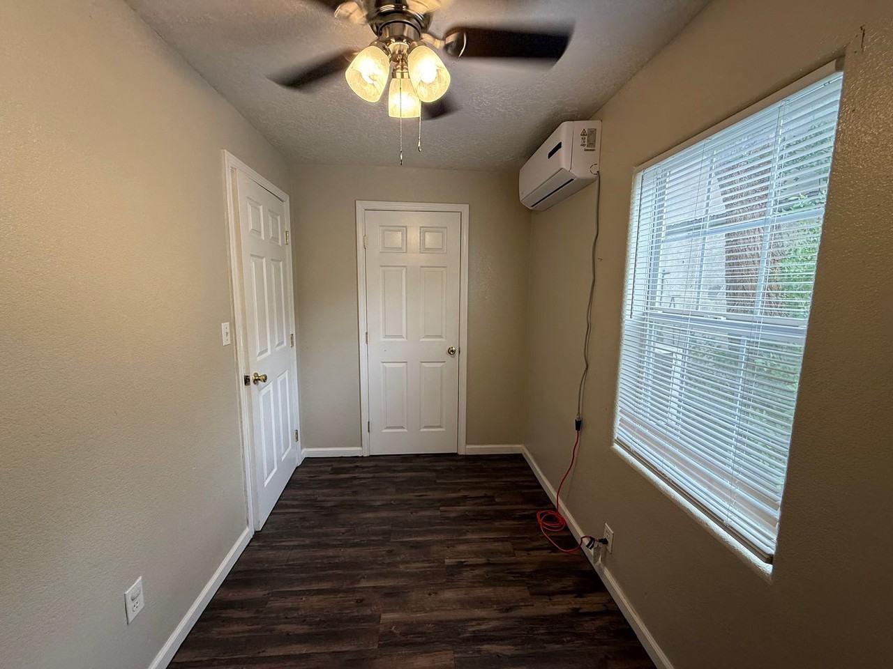 1220 N Lea St - Photo 7 of 13