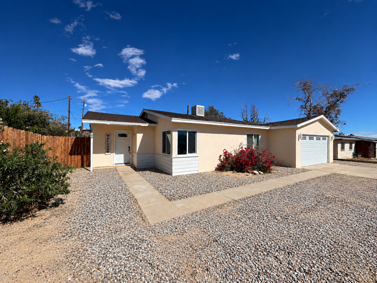 73144 Sun Valley Dr - Photo 3 of 19