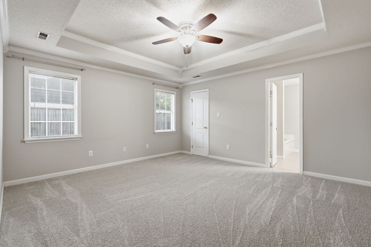637 Gooch Ln - Photo 7 of 14