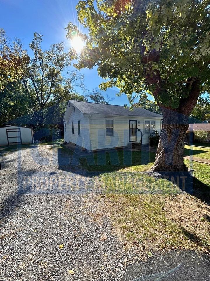 535 Willow St Nw - Photo 2 of 21