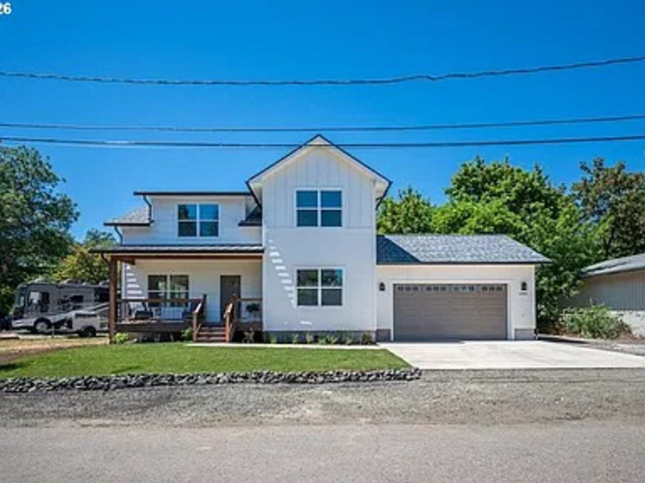 1306 Nw Whipple Ave - Photo 4 of 35